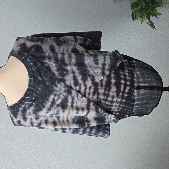 Young Fabulous & Broke Split Back Chiffon 3/4 sleeves Top Blue Tie Dye Sz Large - Picture 5 of 10